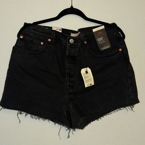 Levi Ribcage Black Short Size 33